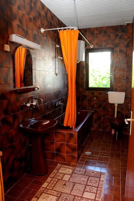 Guest House Smajlaga Ulcinj Ngoại thất bức ảnh
