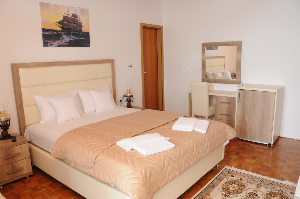 Guest House Smajlaga Ulcinj Ngoại thất bức ảnh